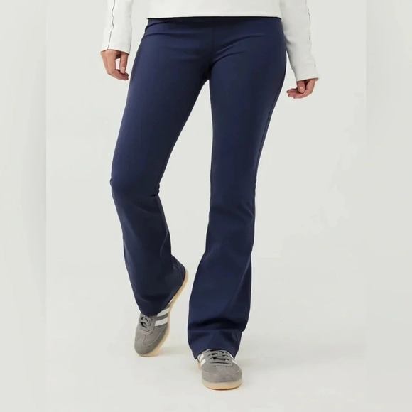 Outdoor Voices FrostKnit Flare Pant Navy Blue Size Medium NWT - Picture 1 of 10